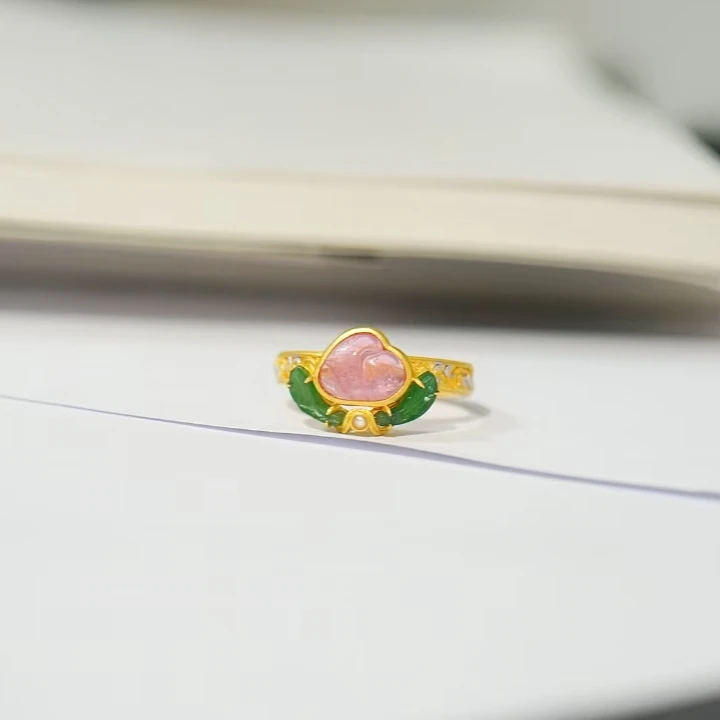 【桃之夭夭，灼灼其华】18K金镶嵌老碧玺桃子国风戒指
