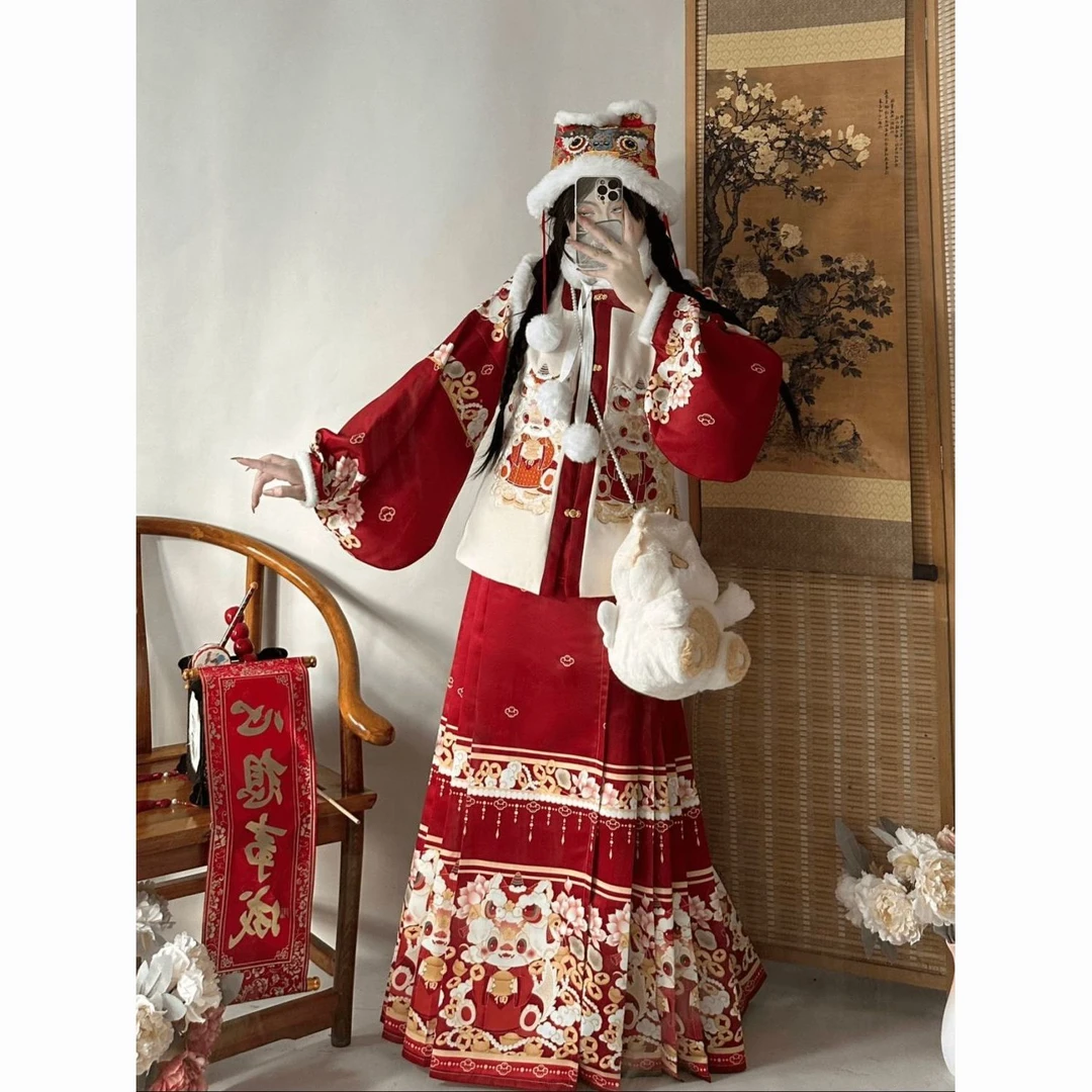 云梦裳原创龙岁岁汉服女明制方领刺绣比甲马面裙拜年服冬加绒套装