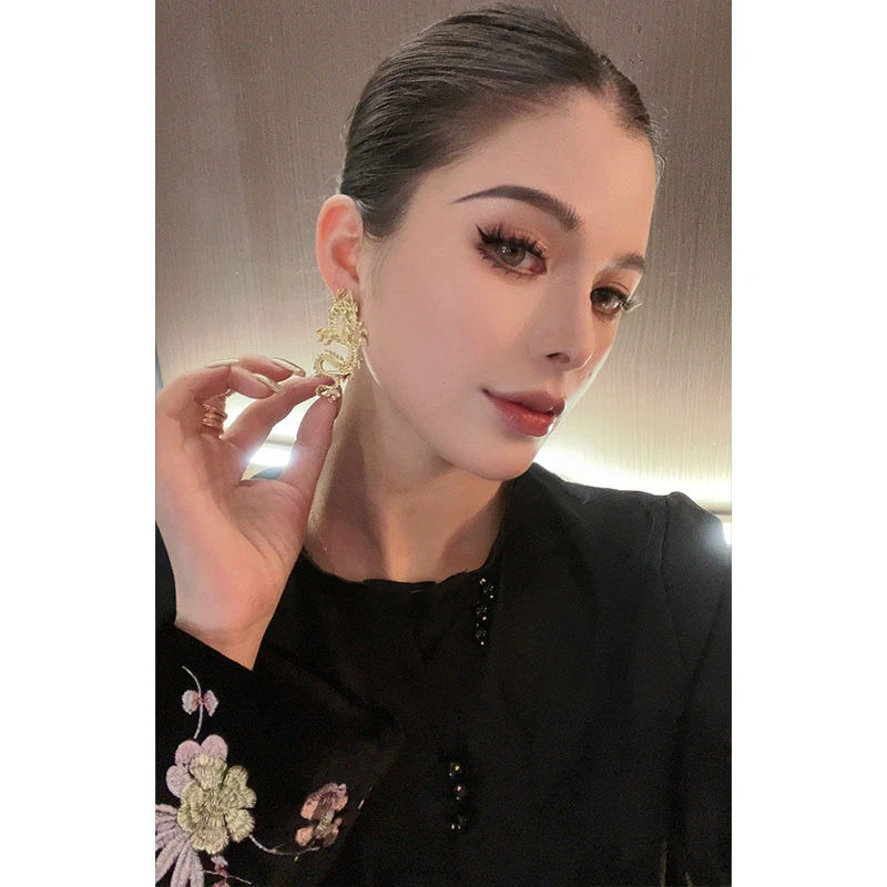 非金属耳饰 复古龙雕刻耳环ER27335