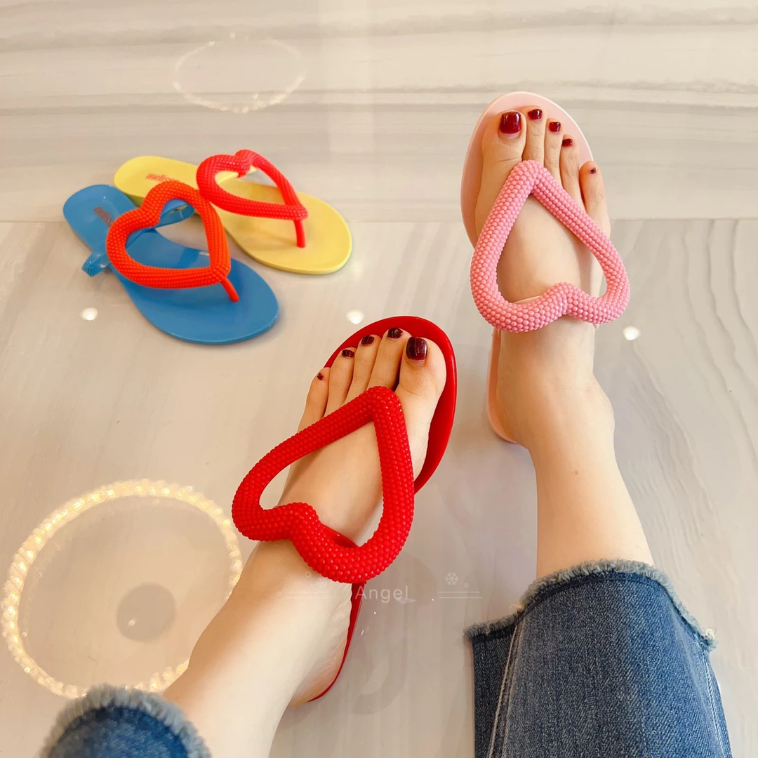 特价巴西本土果冻鞋拖鞋镂空爱心人字拖鞋女外穿沙滩凉拖香香