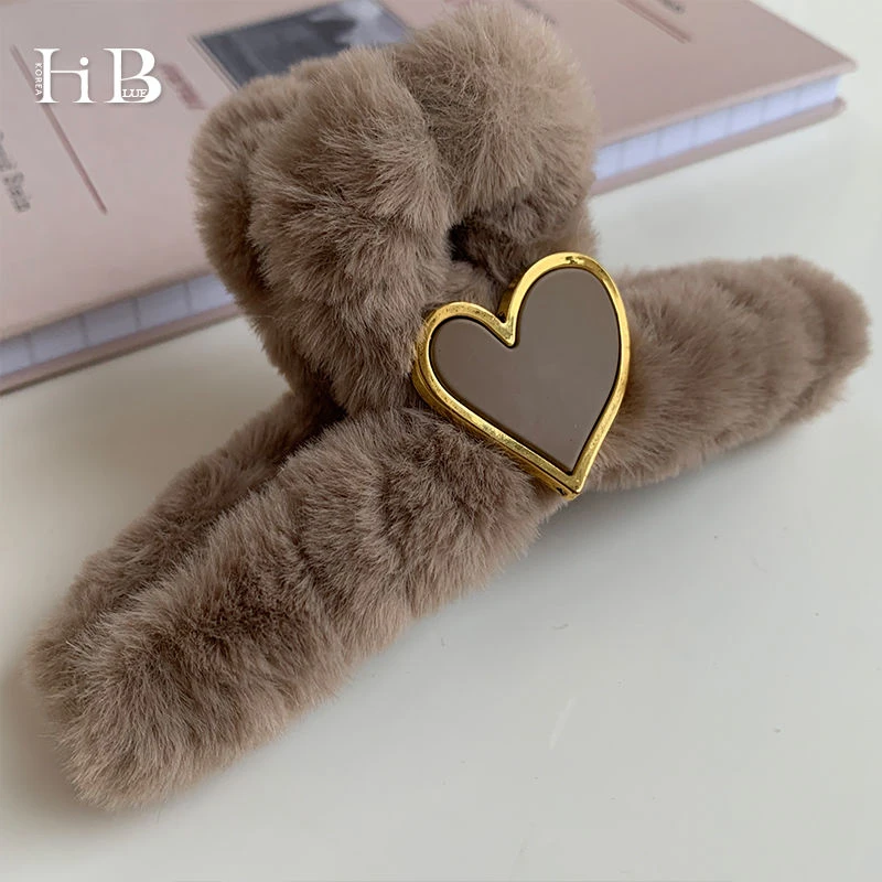 超大号毛绒爱心抓夹女秋冬后脑勺高级感毛茸茸头饰发夹气质鲨鱼夹
