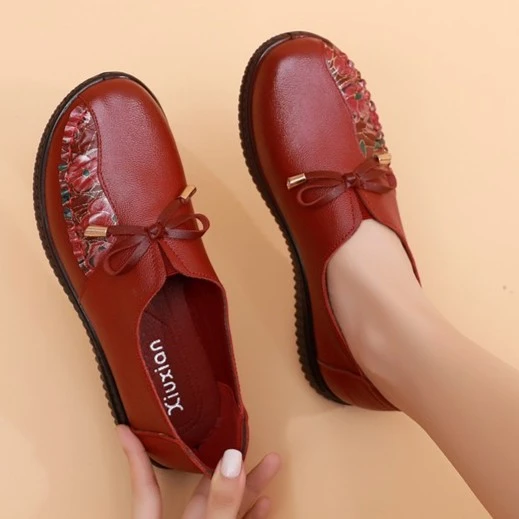 牛皮妈妈鞋软底防滑中老年女单鞋春秋季软底舒适女皮鞋平底防滑