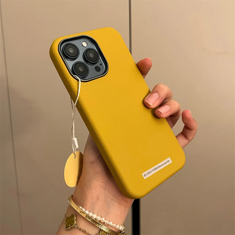 BANCA姜黄色简约英文皮纹适用苹果16手机壳iPhone15金属框14/13软