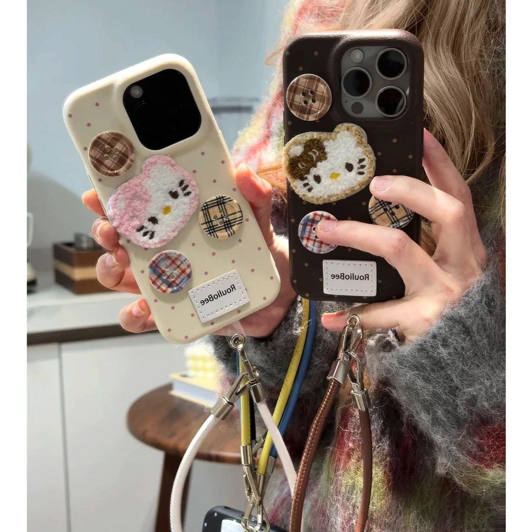 BANCA秋冬毛绒kitty纽扣适用iPhone16/15promax/14苹果13/12/11女