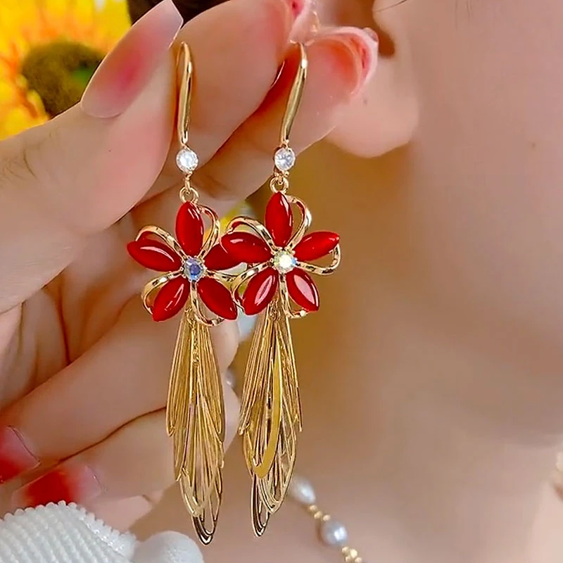 铜合金仿水晶耳饰 铜合金镶钻花朵优雅个性小众高级百搭长款耳环