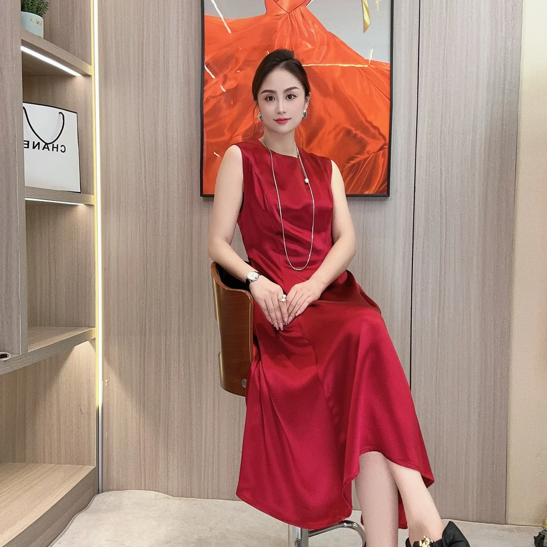 三醋酸赫本风大牌气质显瘦连衣裙春秋2023新款中长款无袖显瘦礼服