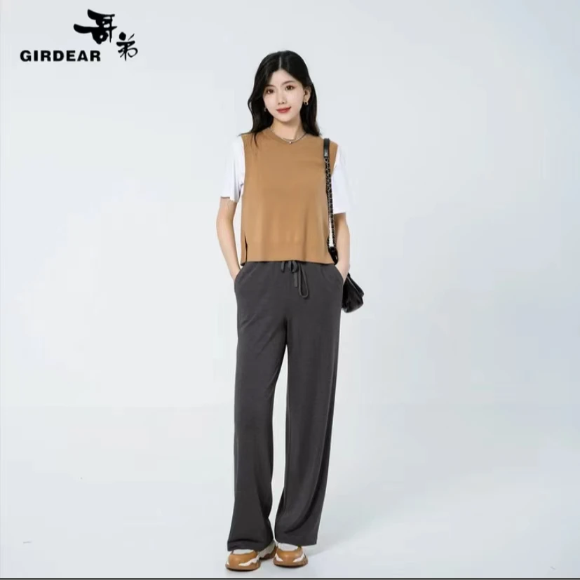GIRDEAR/哥弟百搭宽松圆领设计感套头开叉造型马甲针织女1399701