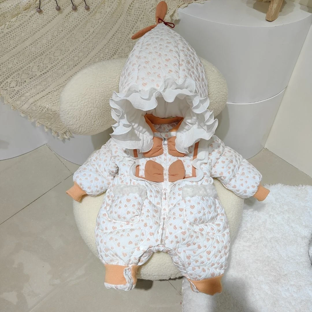 冬季外出服蝴蝶爱心棉服婴儿宝宝加厚连帽连体女宝婴儿衣服婴幼儿