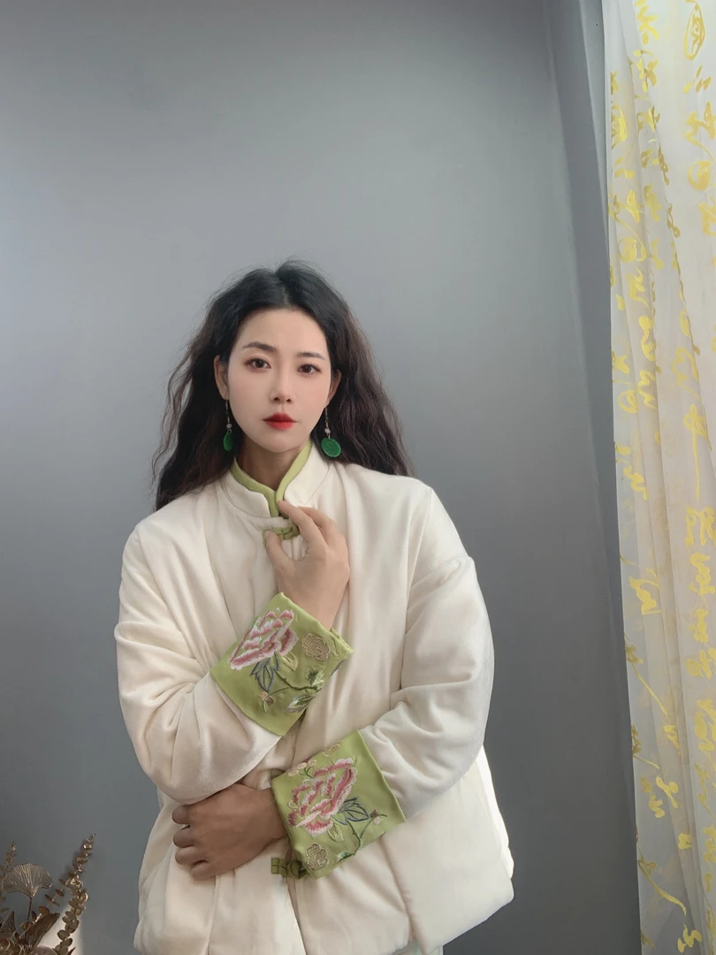 九月  丝绒羽绒刺绣外套  外套新中式国风提显瘦夹棉外套