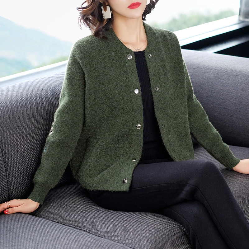 LY8832高级感针织衫打底衫女时尚半高领内搭洋气毛衣长袖上衣