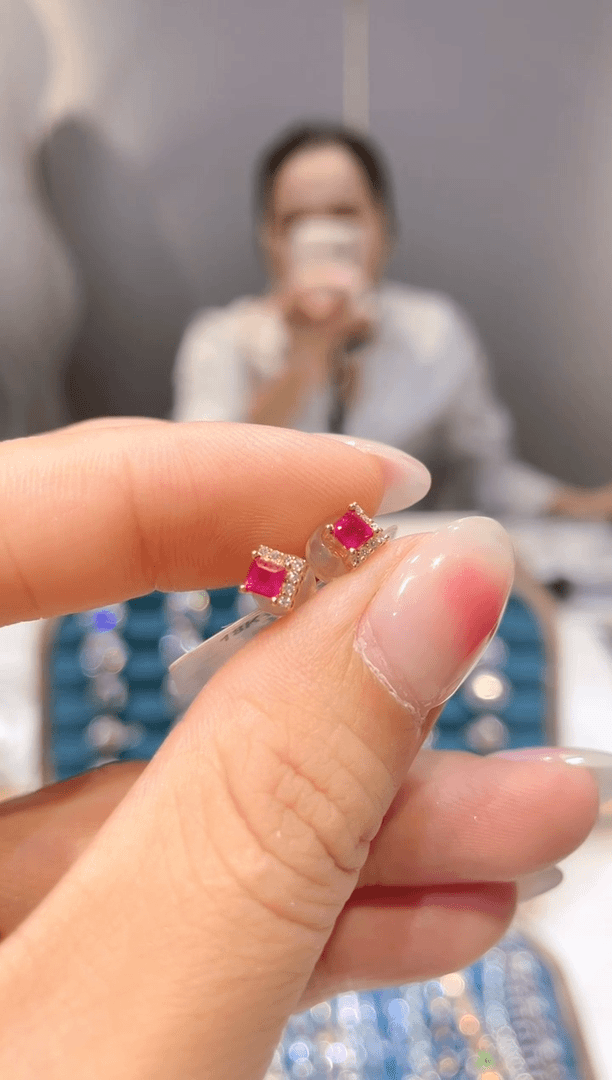 【闪购商品】定制红宝石10耳钉18K金镶嵌1