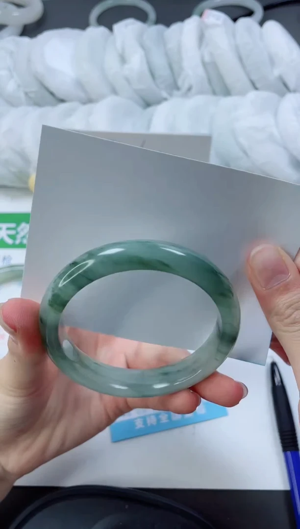 【闪购商品】石英质玉手镯未镶嵌74-54.9