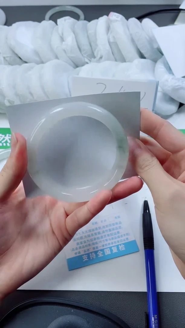 【闪购商品】石英质玉手镯未镶嵌79-58.2