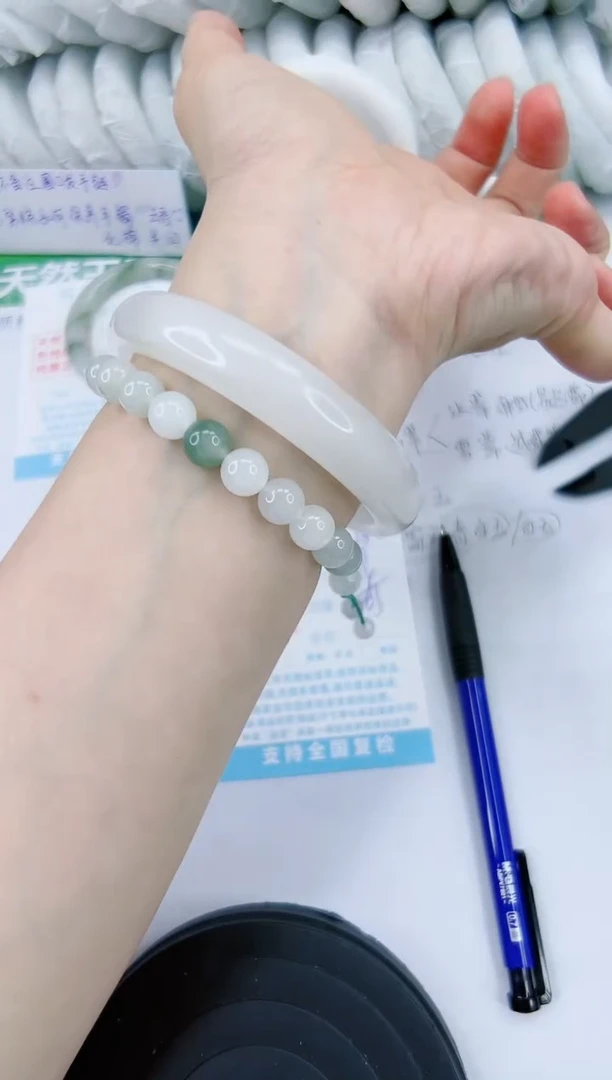 【闪购商品】石英质玉手镯未镶嵌284-64.9