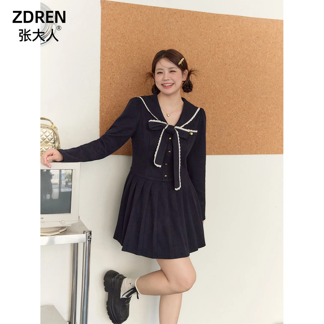 张大人秋冬大码女装胖妹妹mm显瘦法式学院风连衣裙减龄毛呢小黑裙