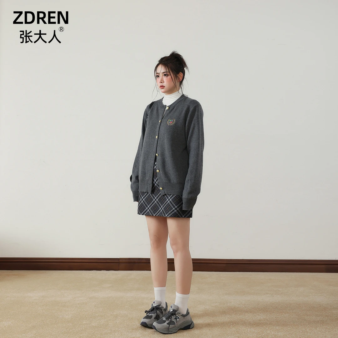 张大人大码显瘦遮肉复古学院风针织开衫两件套格纹半裙时尚套装秋