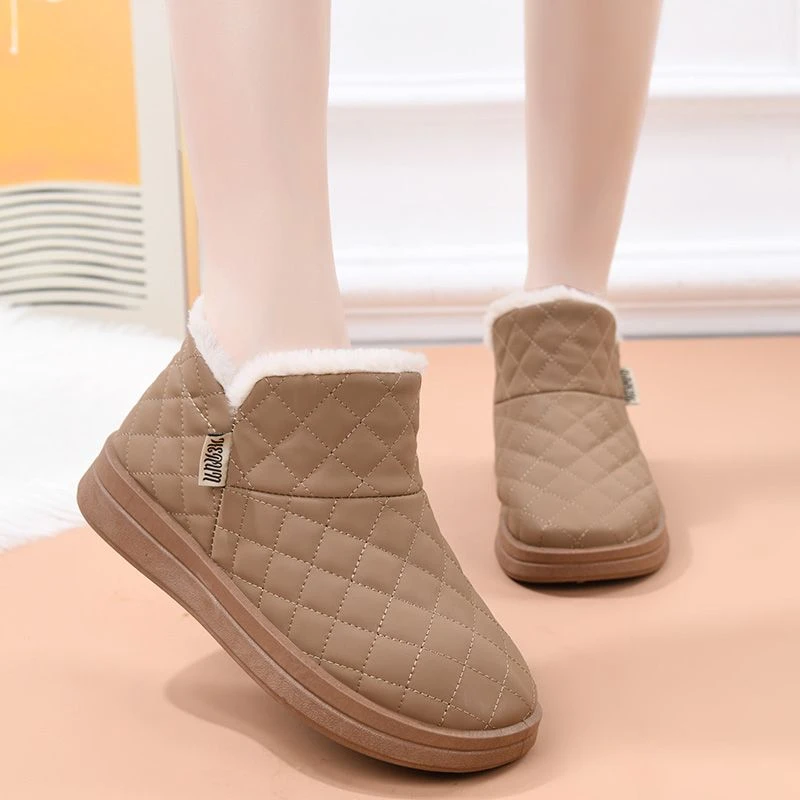 冬季新款女士加绒加厚雪地靴防水软底防滑平底外穿保暖妈妈靴子