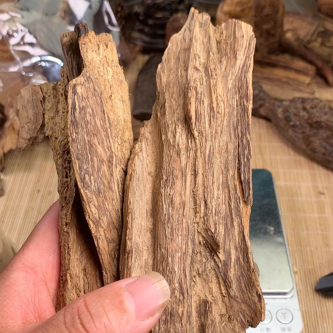 【闪购商品】沉香扇子一**砾