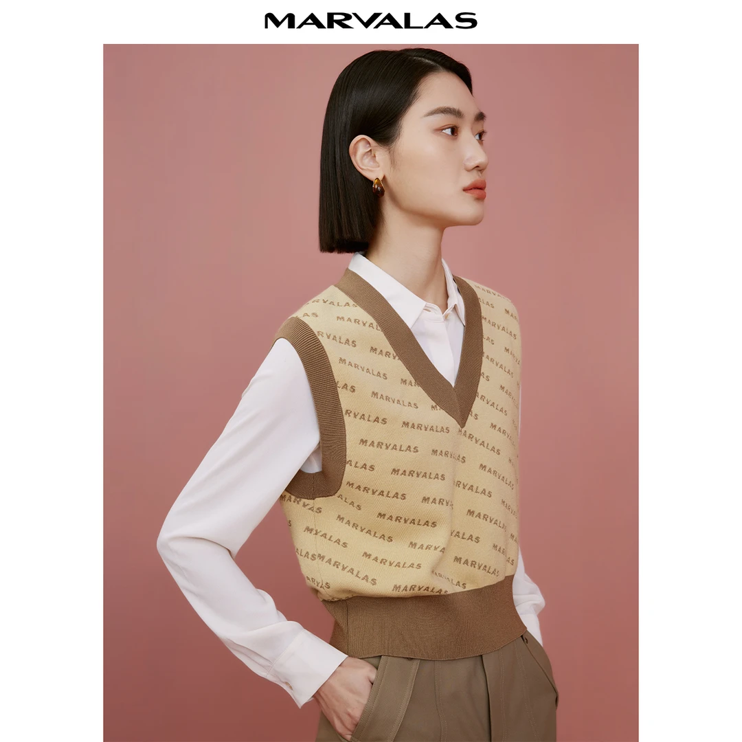 【商场同款】曼德诗羊毛混纺马甲春季字母V领针织背心M729000749