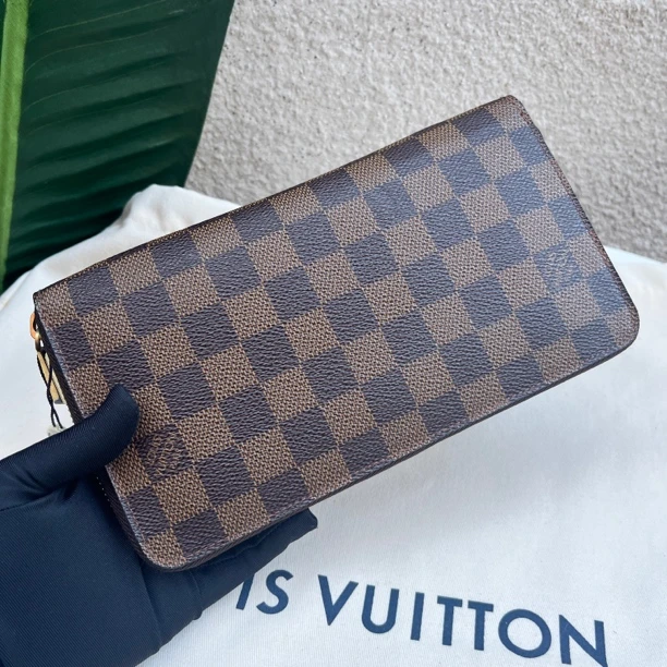95新 LouisVuitton/路易威登 男款钱包时尚棋盘格