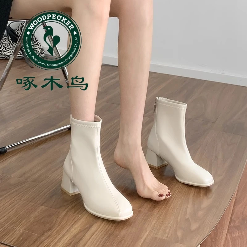 啄木鸟白色厚底短靴女2024秋冬新款时尚百搭马丁靴小个子瘦瘦靴子