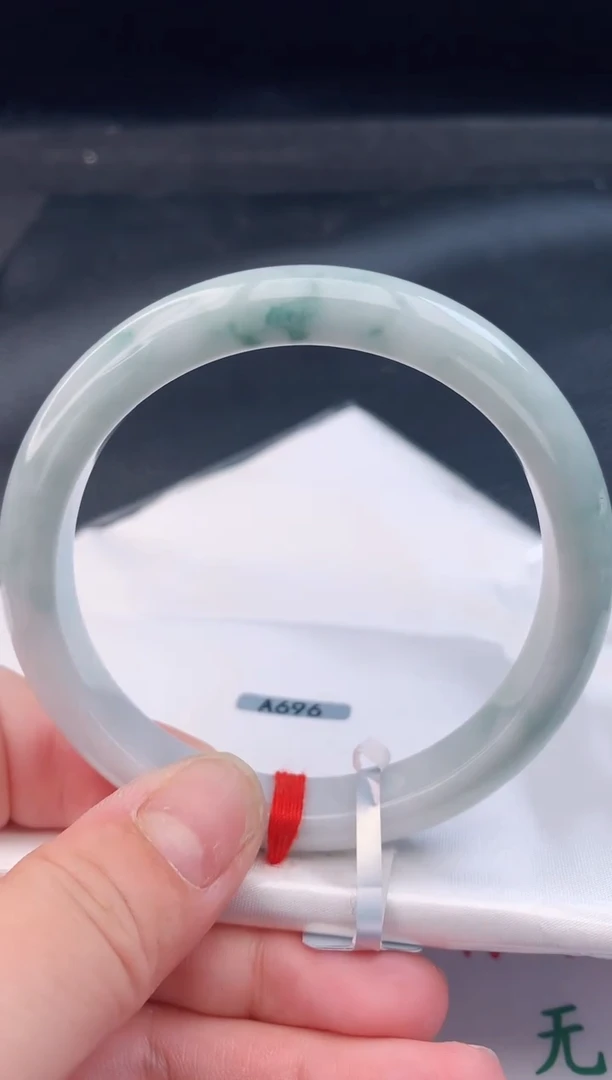 【闪购商品】翡翠手镯未镶嵌正圈60