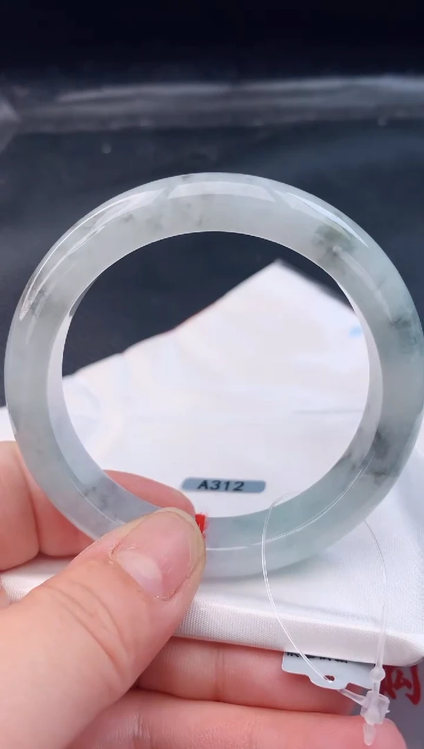 【闪购商品】翡翠手镯未镶嵌56正圈