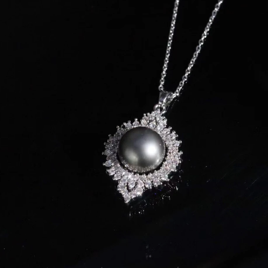 AIDILA/艾蒂拉 合金吊坠 豪镶女神黑吊坠