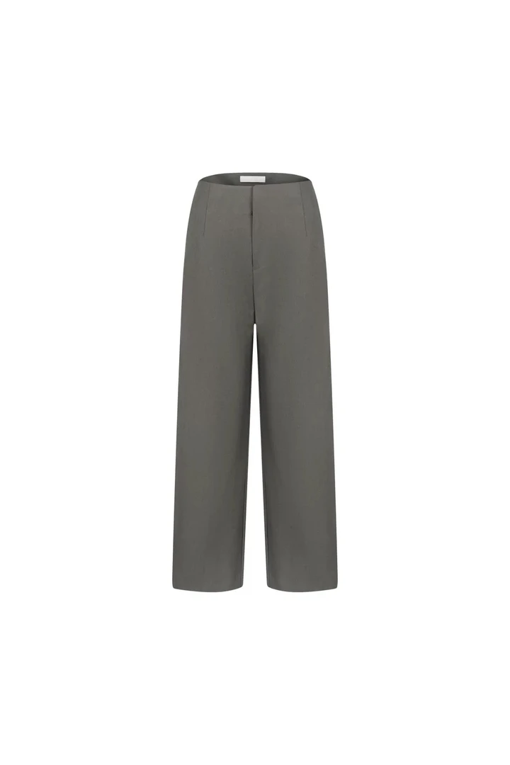 H.Chen-静奢肌理感垂顺挺括筋骨灰绿茧型西装裤