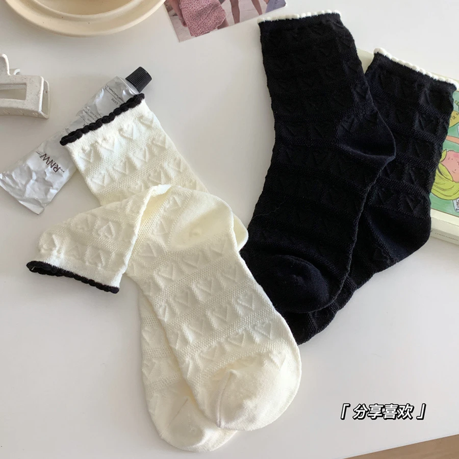 日系甜美夏季袜子女中筒袜薄款简约jk爱心ins潮长筒黑白色堆堆袜