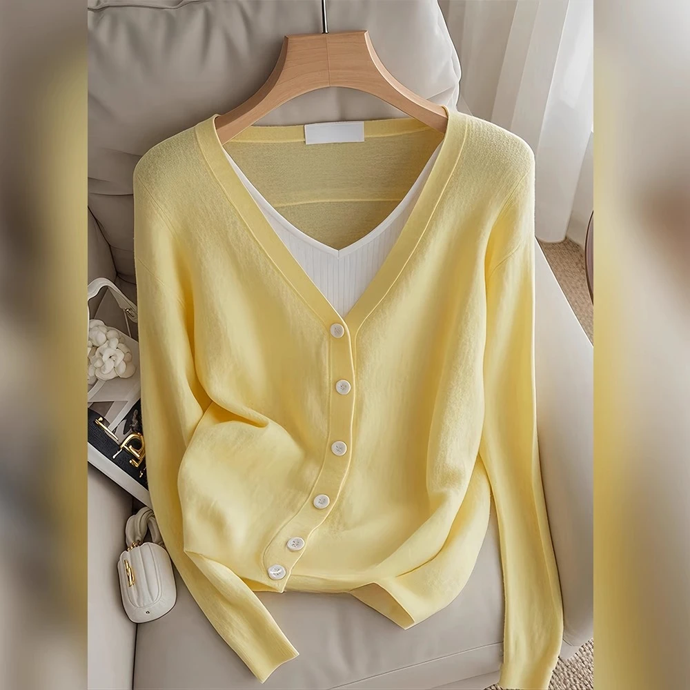 黄色V领假两件显瘦毛衣针织衫女秋冬季新款气质洋气百搭长袖上衣