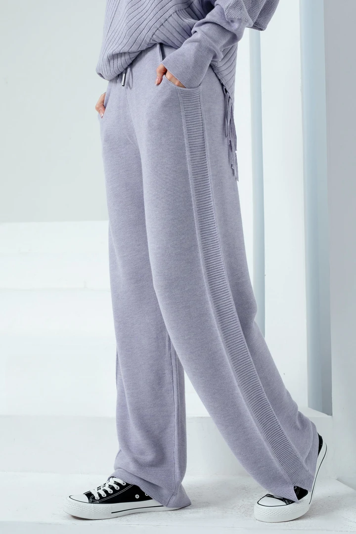 【今彩家】紫色秋冬季23827气质减龄洋气时尚原创欧货轻奢宽松裤子