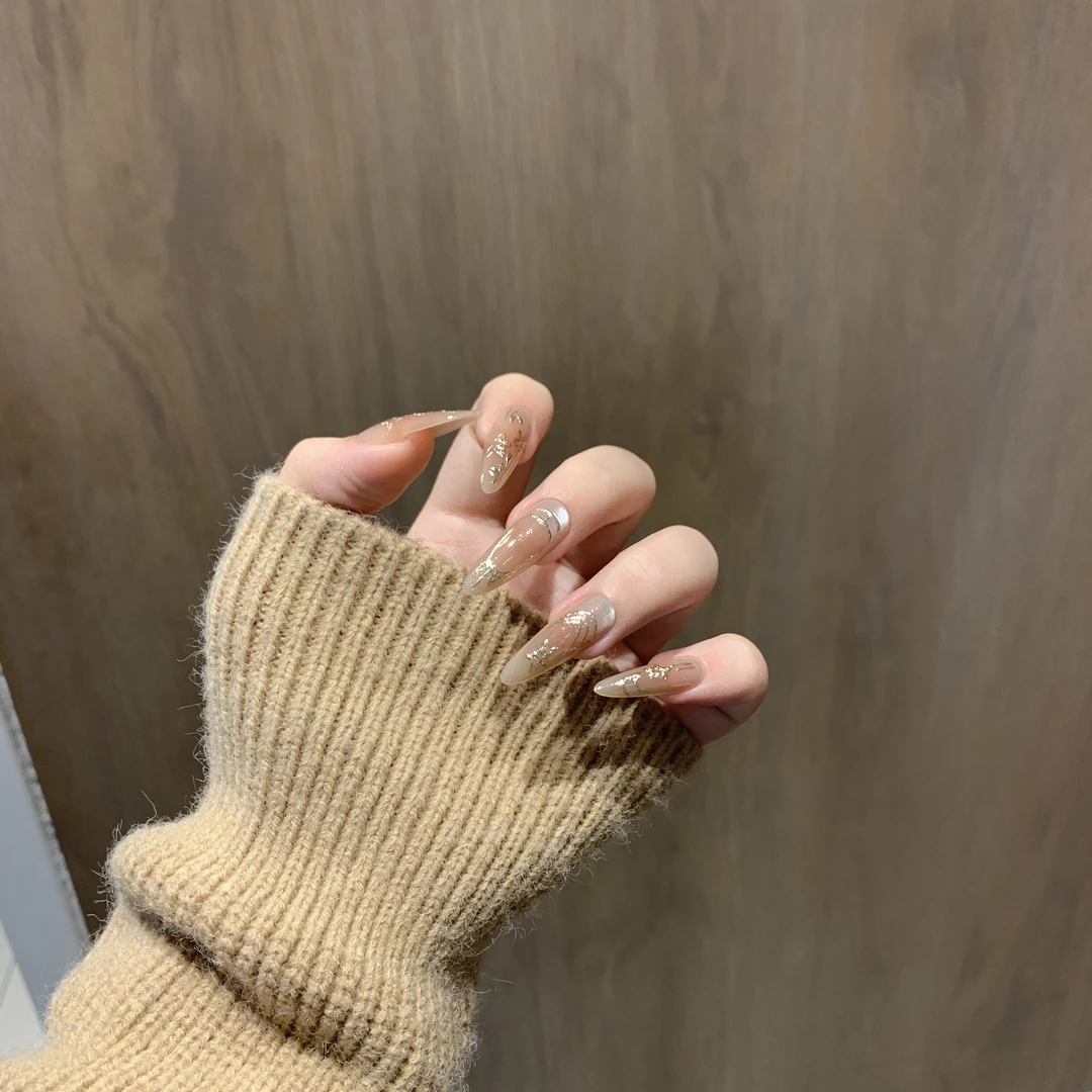 鎏金腮红#《小柒家》2025早春夏季爆款半手工穿戴甲显白ins风学生