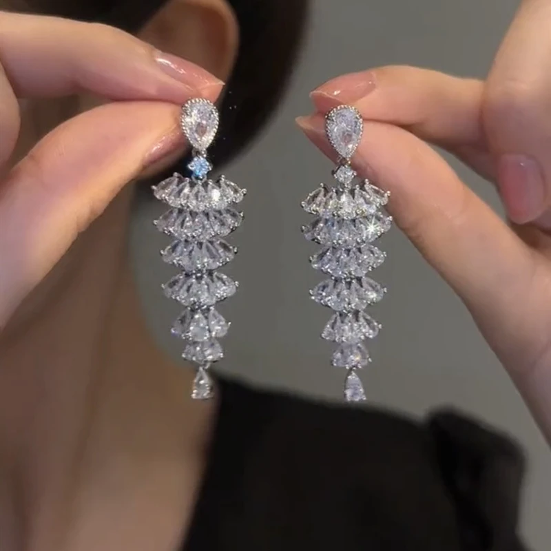 奢华重工微镶锆石扇形裙摆耳环小众设计感精致耳饰女