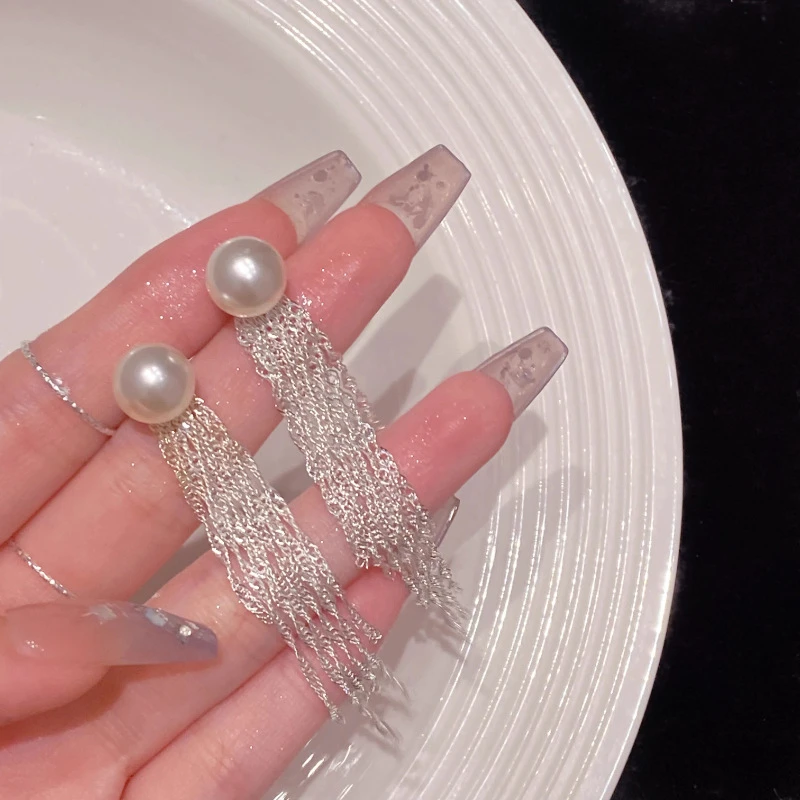 铜合金合成锆石耳饰 时尚春季搭配轻奢简约珠珠流苏耳钉ins长款