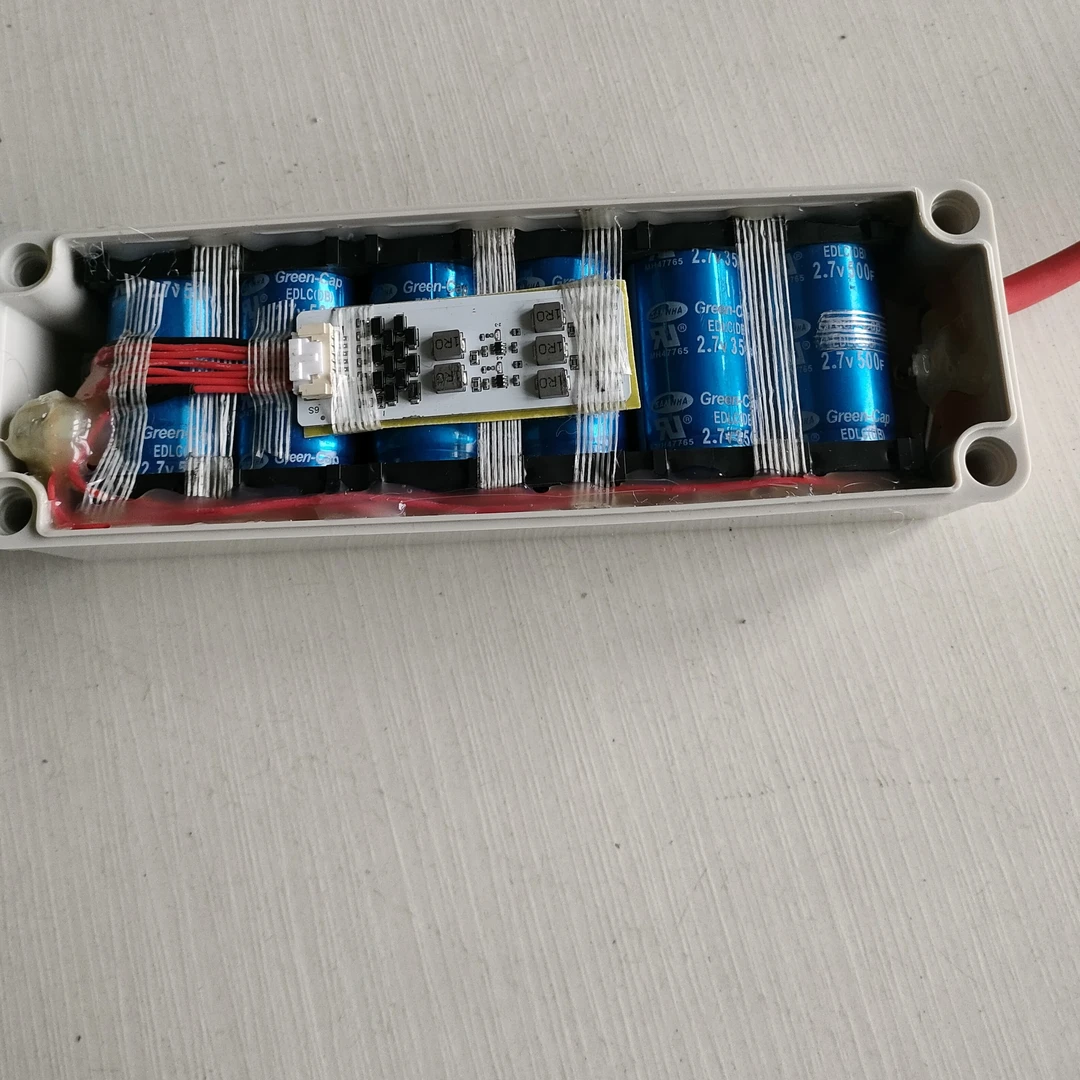 新款12V超级电容汽车摩托车应急启动电源打火救援通用法拉电容