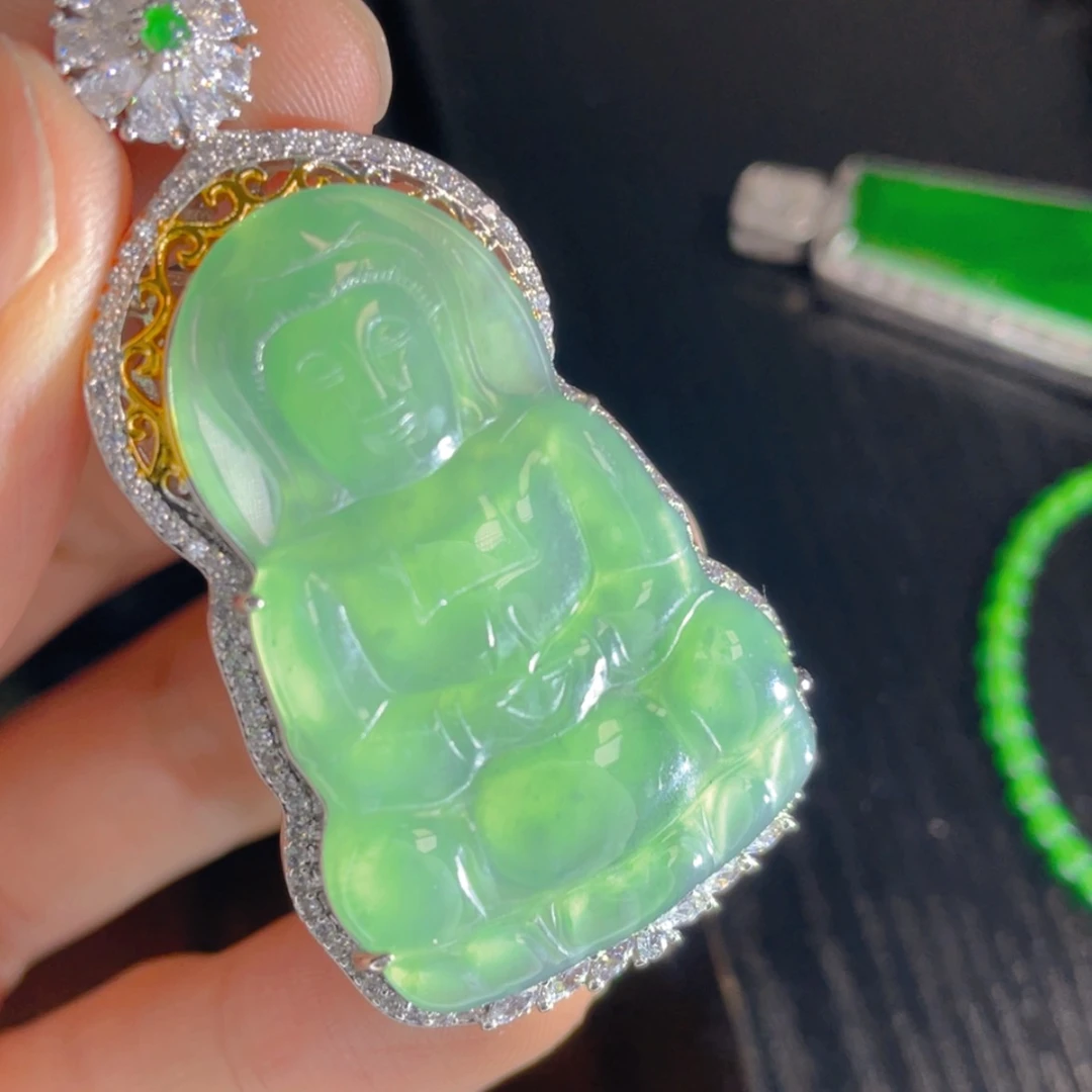 【闪购商品】翡翠颈饰未镶嵌