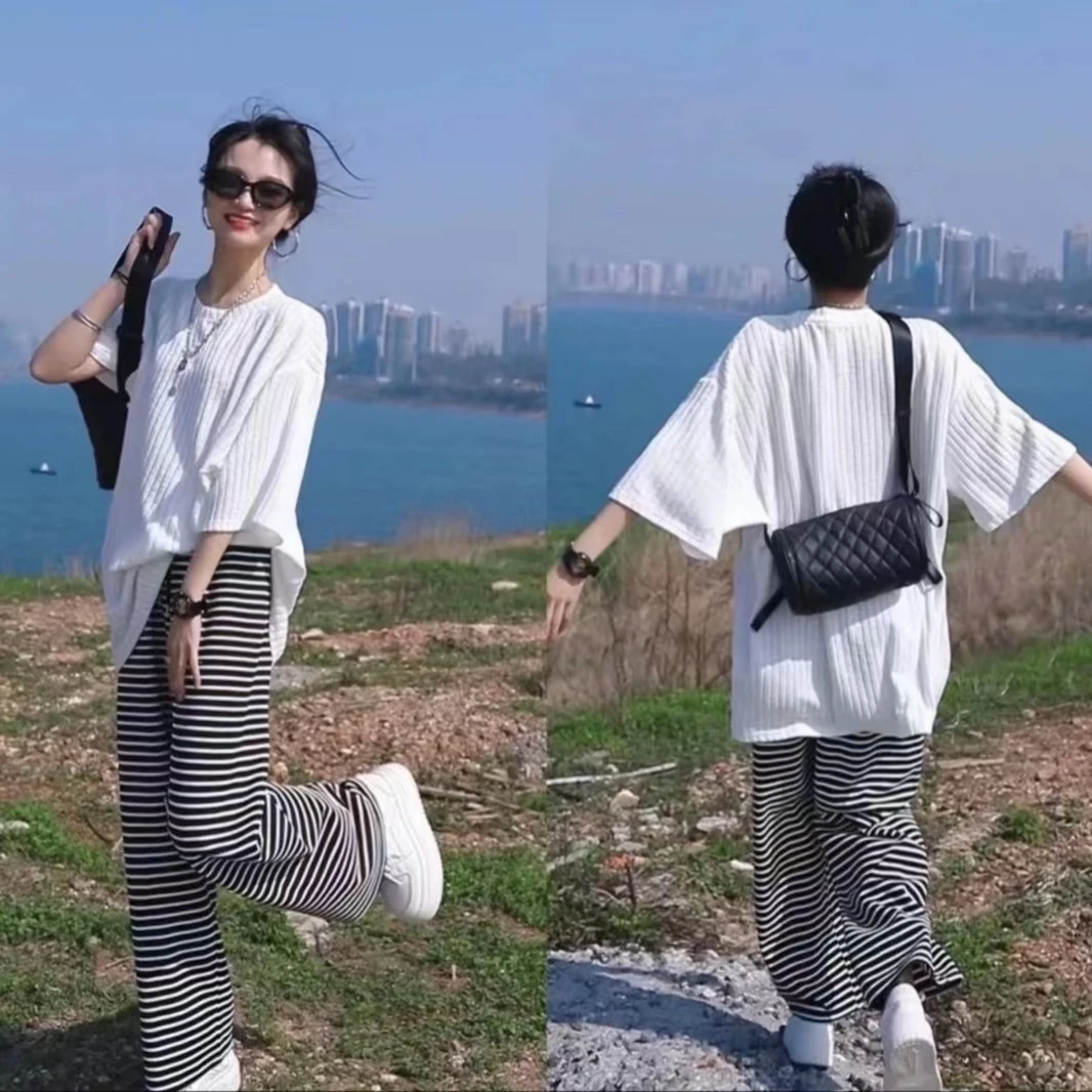 宽松休闲百搭圆领慵懒风短袖T恤简约白色肌理感上衣+条纹阔腿裤