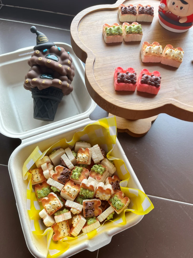 【咪奇定制-小熊冰淇淋吐司】-手工DIY树脂定制食玩配件饰品