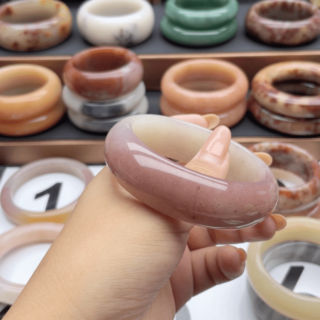 【闪购商品】石英质玉手镯未镶嵌梅**清