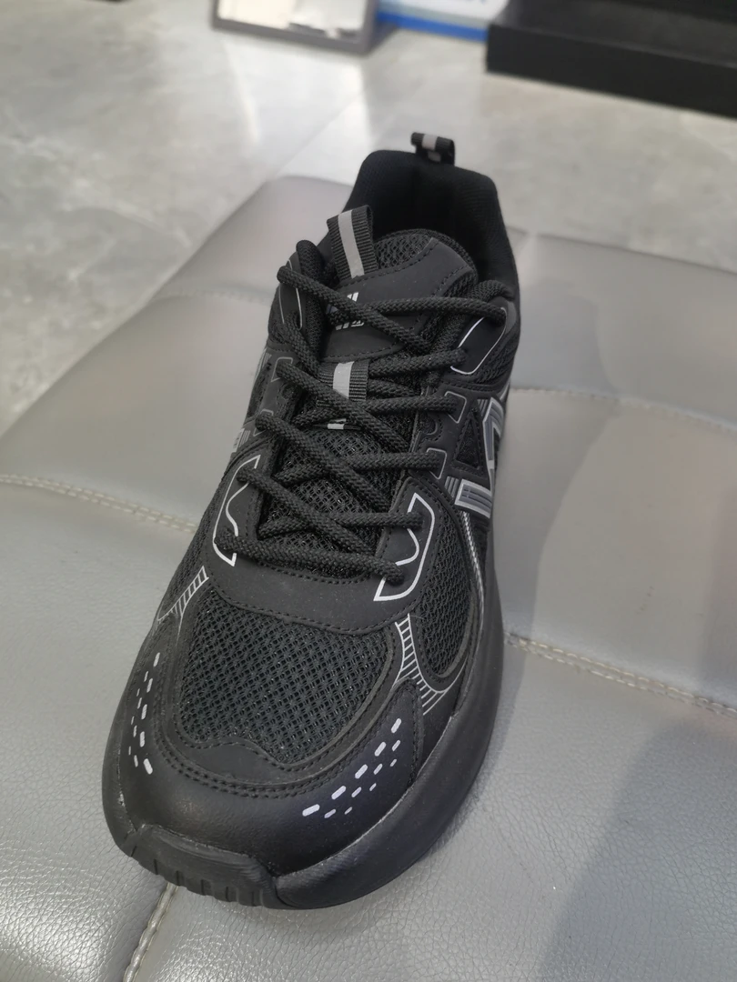 时尚休闲舒适厚底运动鞋秋冬款