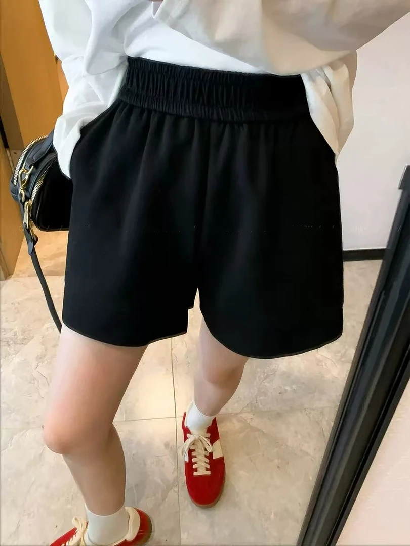 8207#侧边两粒扣阔腿短裤