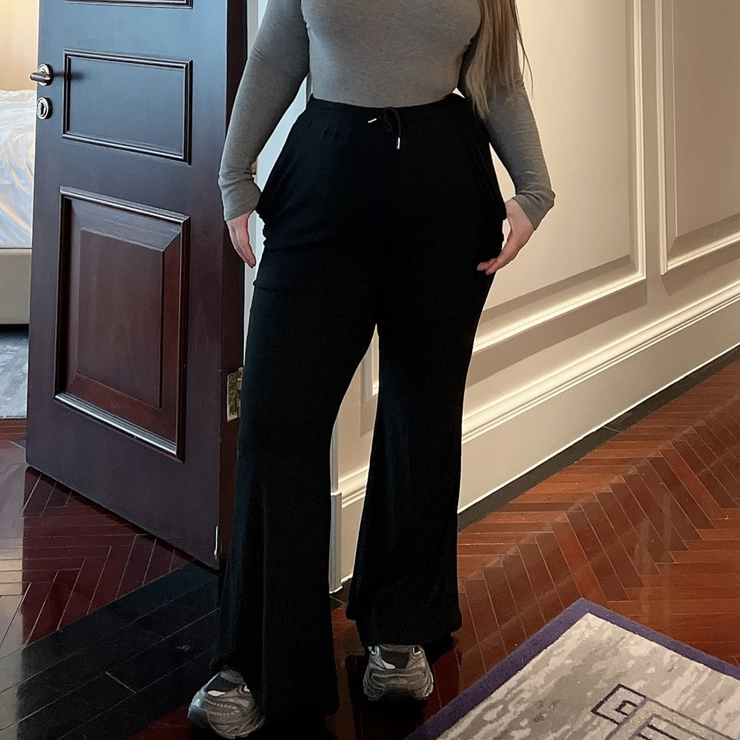 180的陈橙橙【黑色地球】拉腿直筒高腰休闲加绒显瘦必备微喇阔腿裤