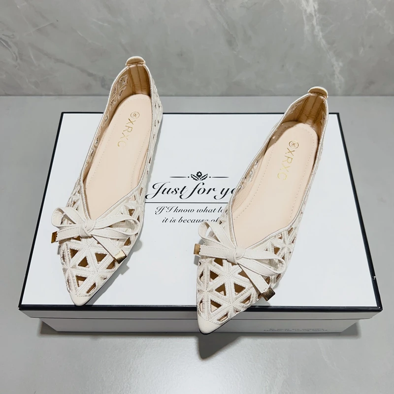 凉鞋女2025夏季法式豆豆鞋软底透气镂空罗马刺绣大码尖头平底瓢鞋