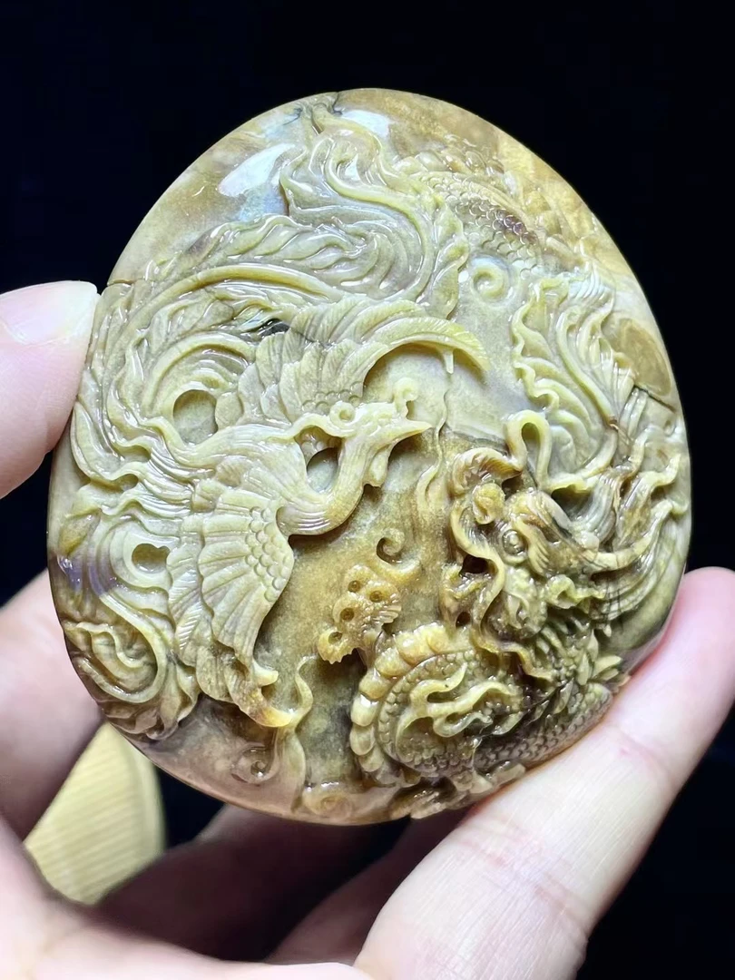 青灰瓷黄根蜜【龙凤呈祥】大师亲工，净重39克，规格68.6/62.3/18.2