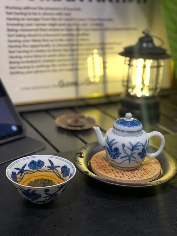 【瓷韵天成】景德镇手工手绘青花秋葵小宫灯纯手工