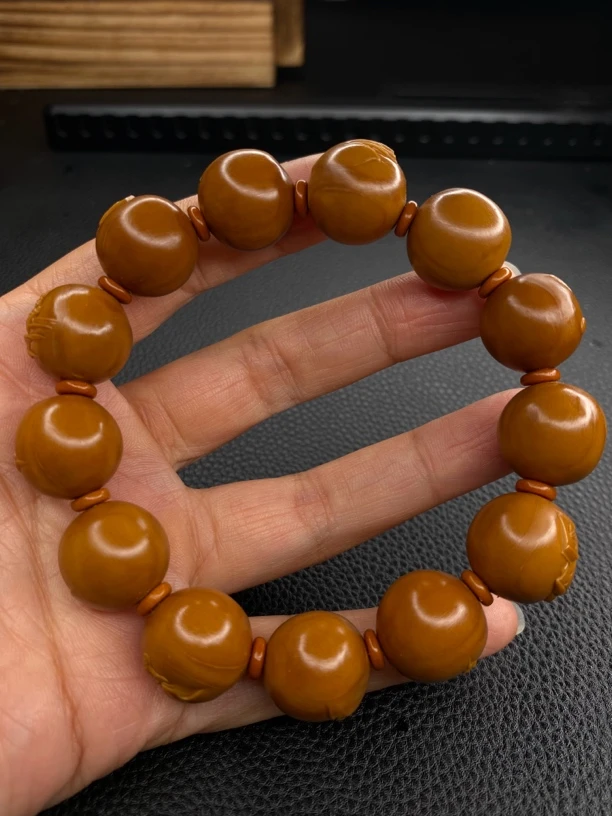 正圆山水风景 尺寸1.6cm 橄榄核文玩手串