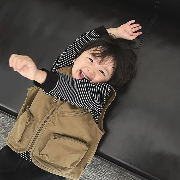 巴啦啦巴2023儿童工装马甲秋季新款小童宝宝背心男孩休闲洋气男童