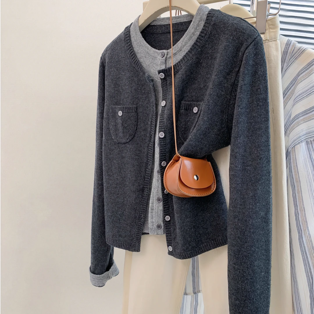 深灰色假两件针织开衫女春秋季秋冬短款设计感针织衫上衣毛衣外套