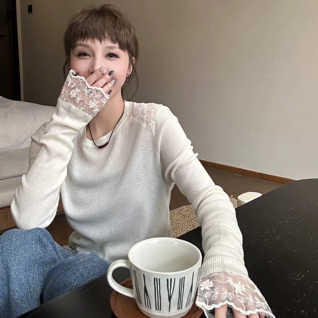 【zonefive】圆领蕾丝拼接长袖针织衫女装修身显瘦打底衫内搭上衣